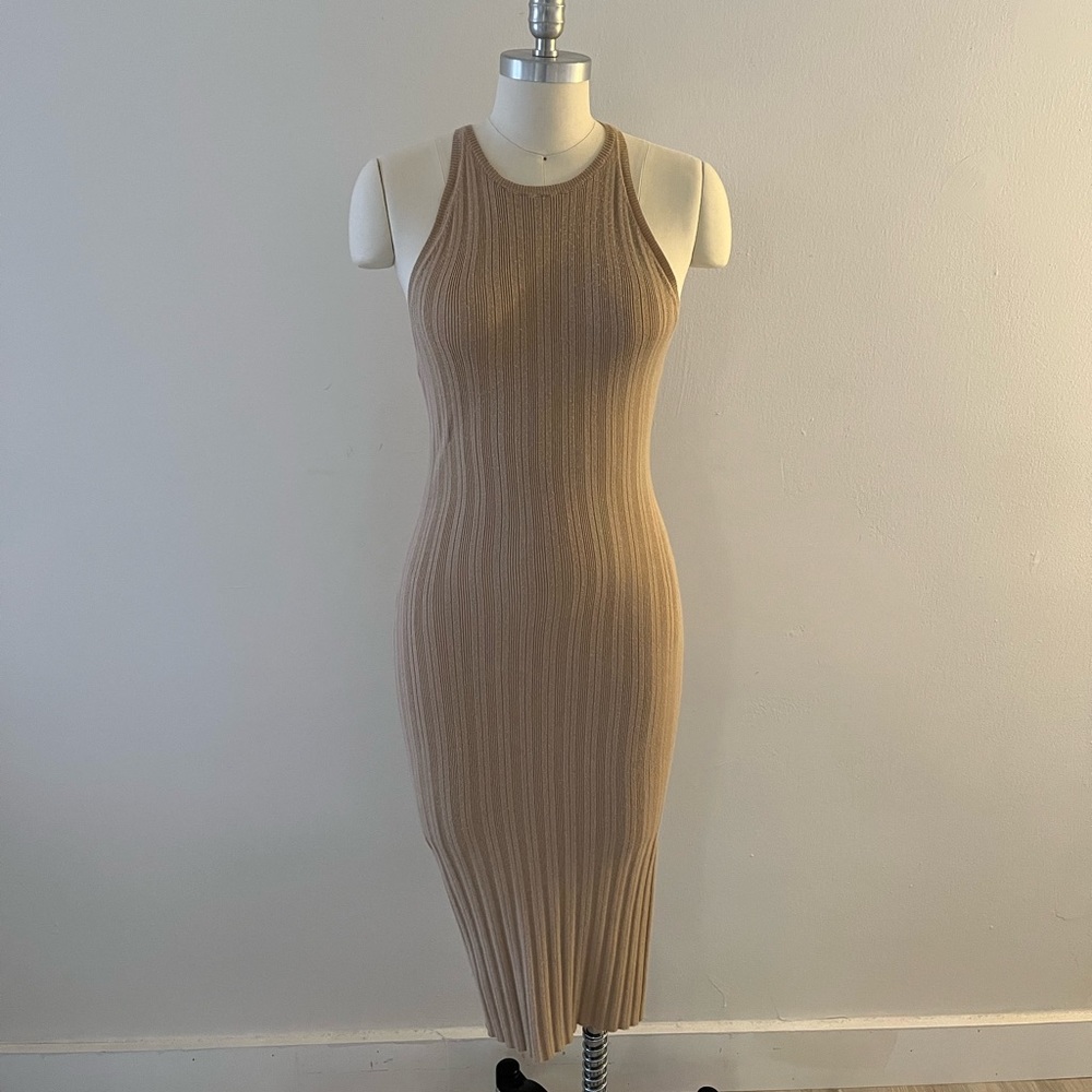 Sleeveless beige knit dress
